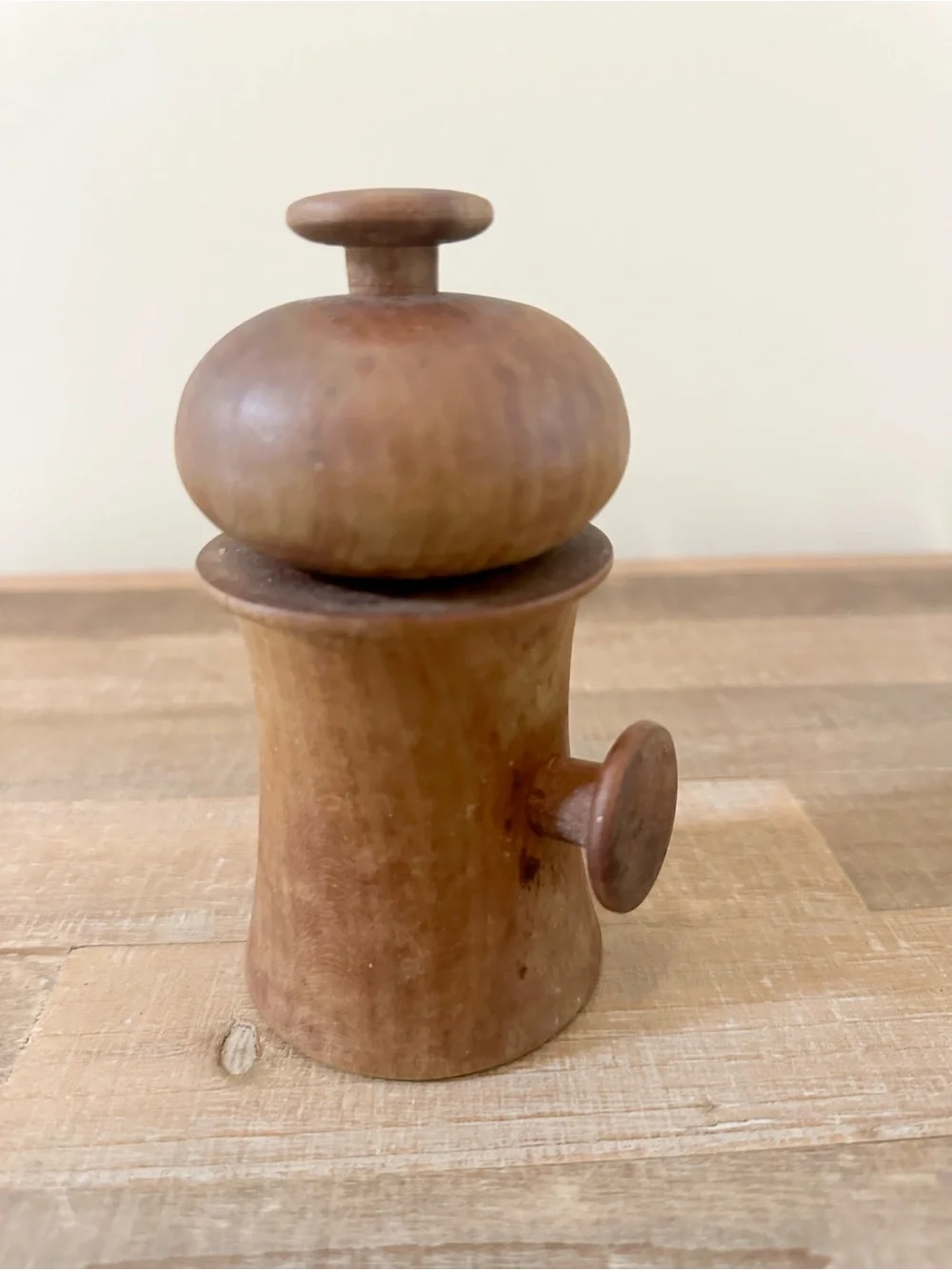 Dan Droz Designs solid wooden